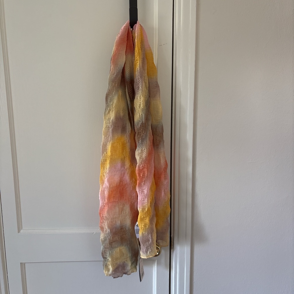 NWT Fraas brand recycled material Scarf